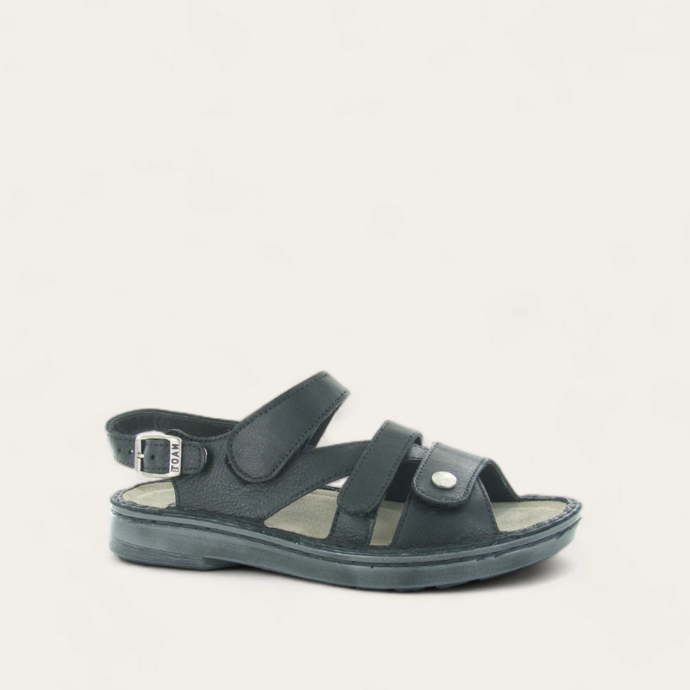 Fleur-_Soft_Black_Leather_384085b9-824e-44b6-896e-5f75dc73abb5