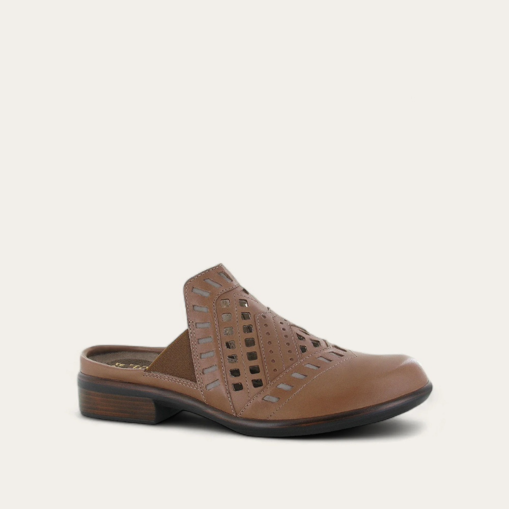 Sharkia-_Mocha_Rose_42dd979d-f489-4955-81af-3db7c00348e6