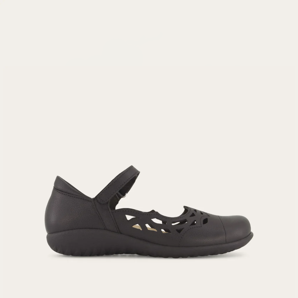 Agathis-_Soft_Black_Leather_1_a2c46c32-ad3a-439d-9e77-abf3092025a6
