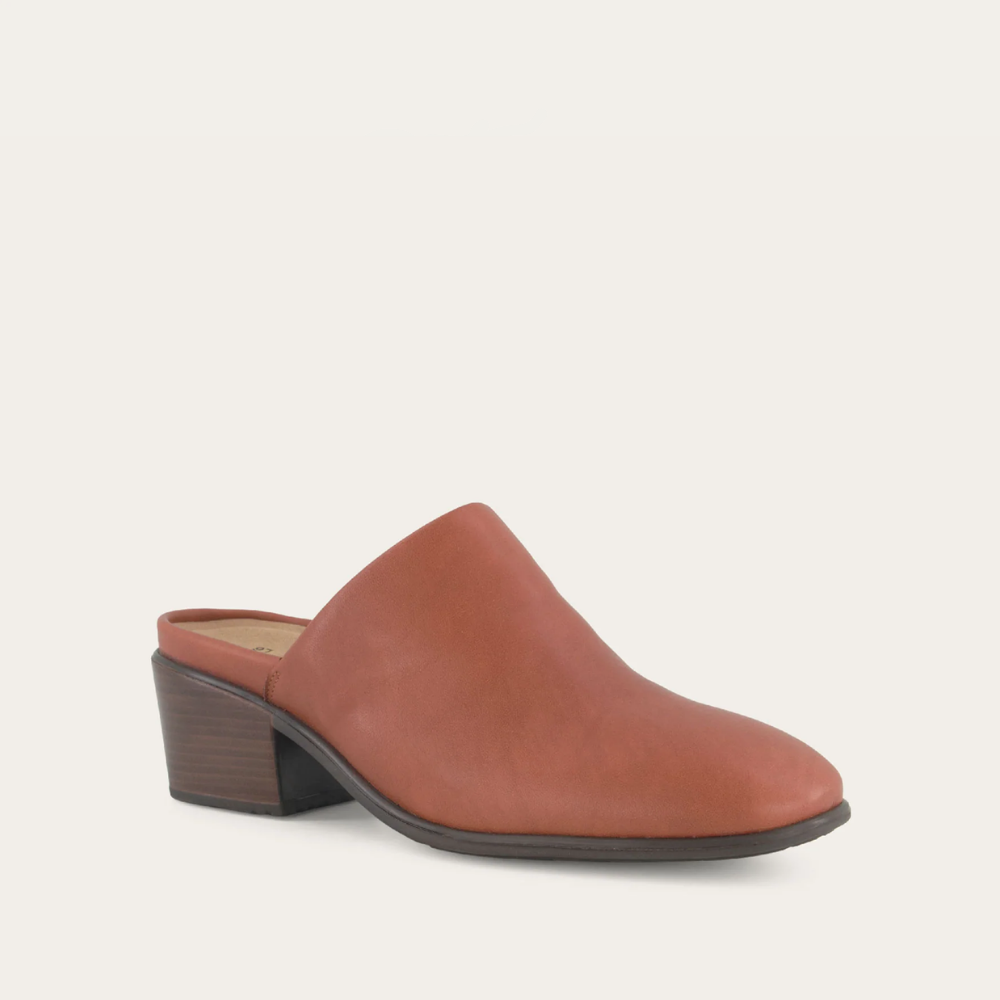 Dedicate-_Brown_Peanut_Leather_2_3e30e96f-bf35-4090-bcce-6bea558bd9ab