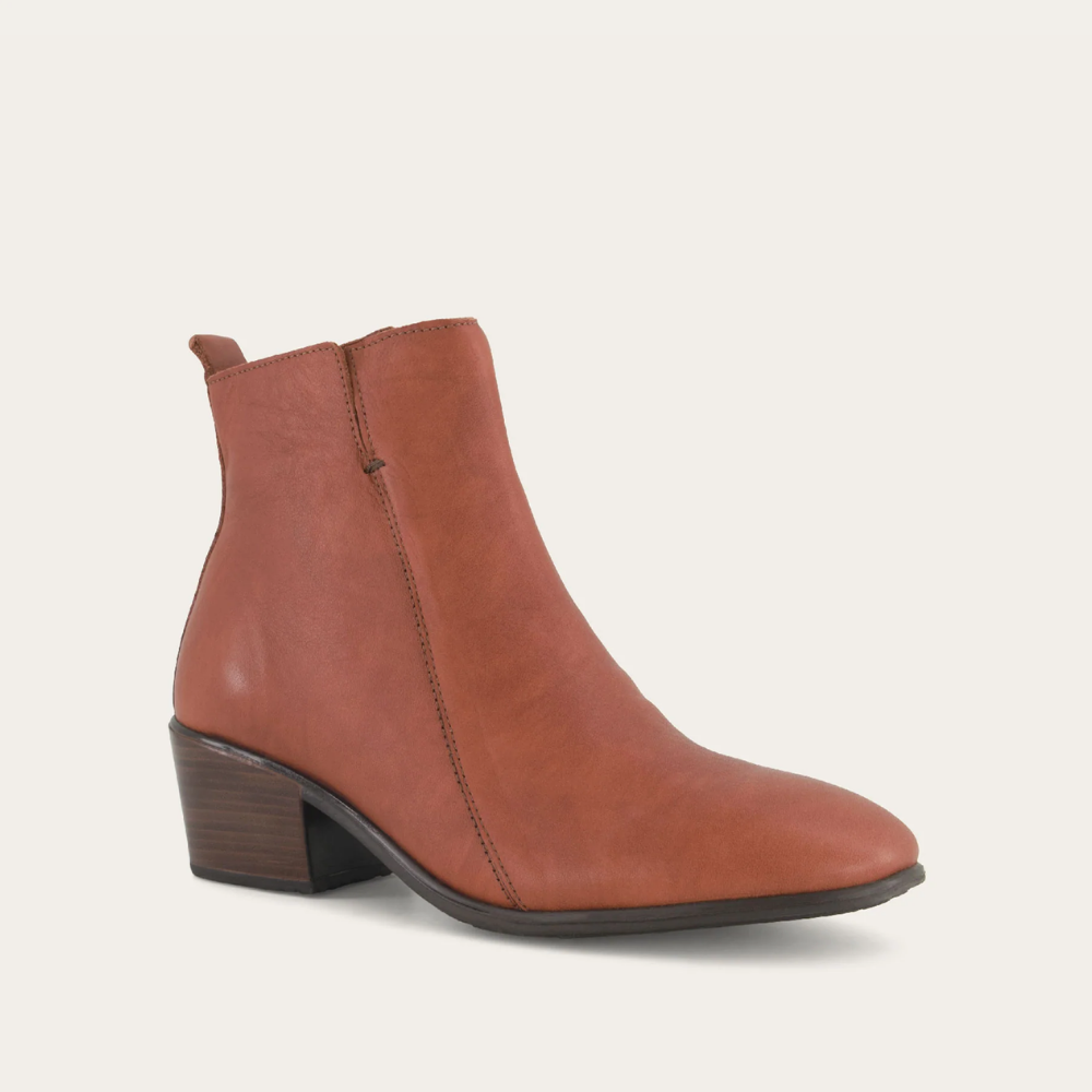 Ethic-_Brown_Peanut_Leather_2_29ffdff3-300b-40e8-bcff-61382afc92af