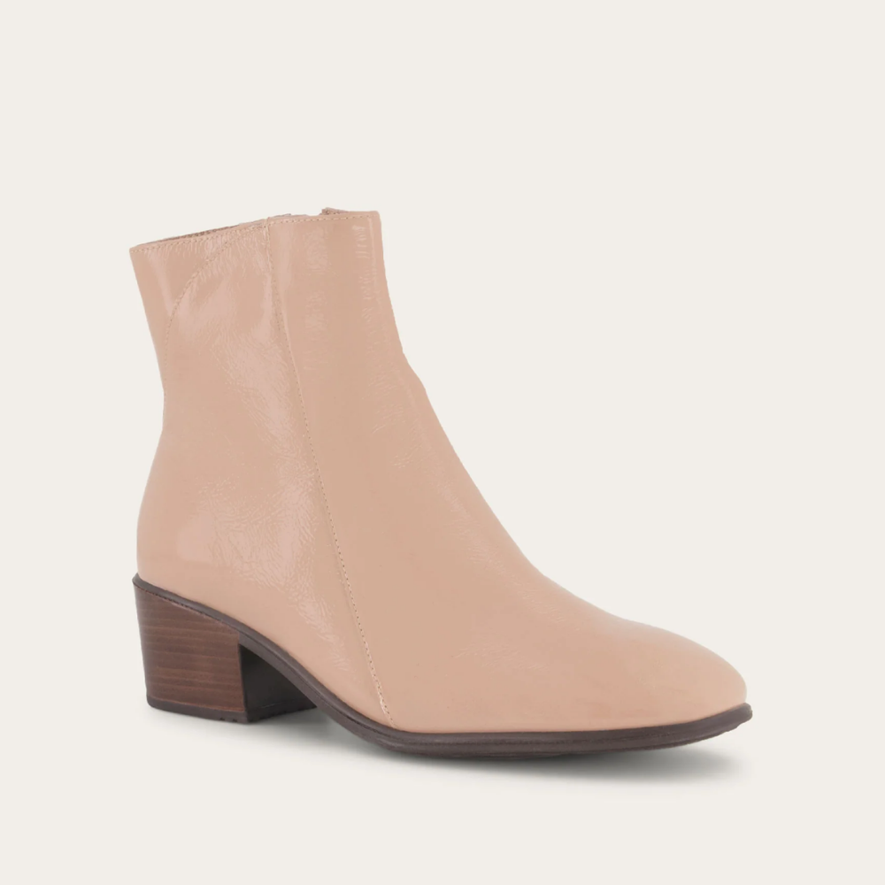 Goodie-_Camel_Crinkle_Patent_Leather_2_e7e99623-bf28-4d35-9f32-971eef72a930