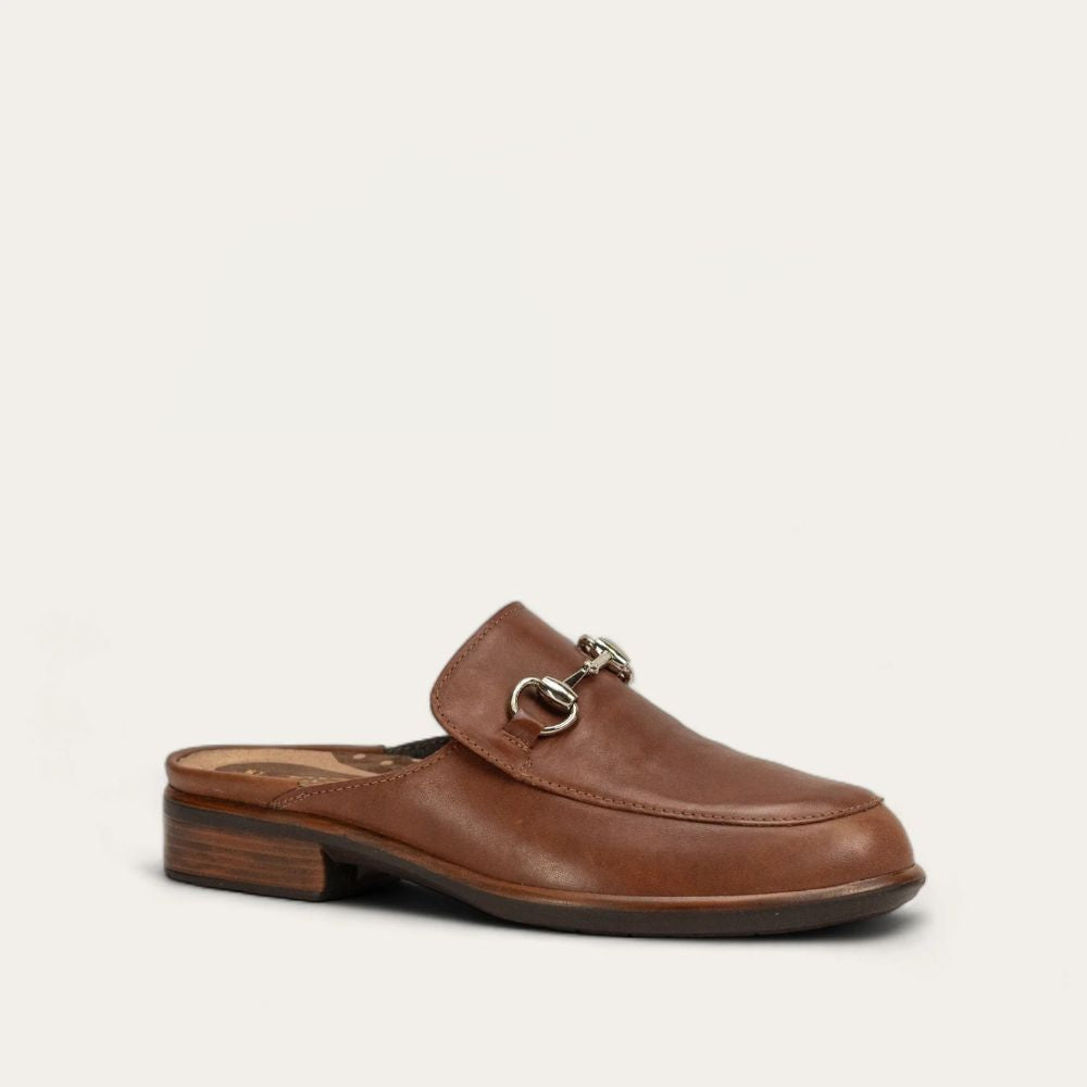 HALNY-CHESTNUT-2_20d984d7-be22-40dc-ad55-9faa5d120e5f