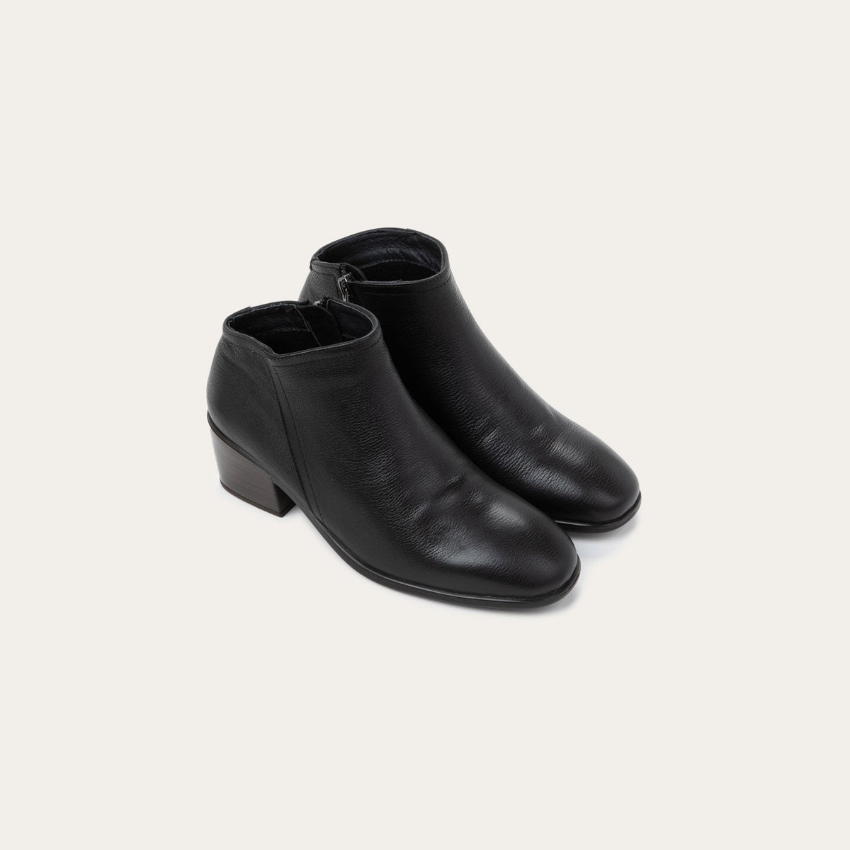 https://cdn.shopify.com/s/files/1/0853/7997/3439/files/HEIR_BAF-5.jpg?v=1753470981