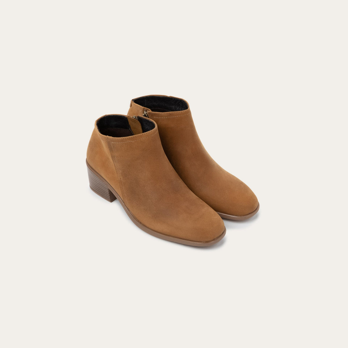 https://cdn.shopify.com/s/files/1/0853/7997/3439/files/HEIR_EAK-5.jpg?v=1753470981