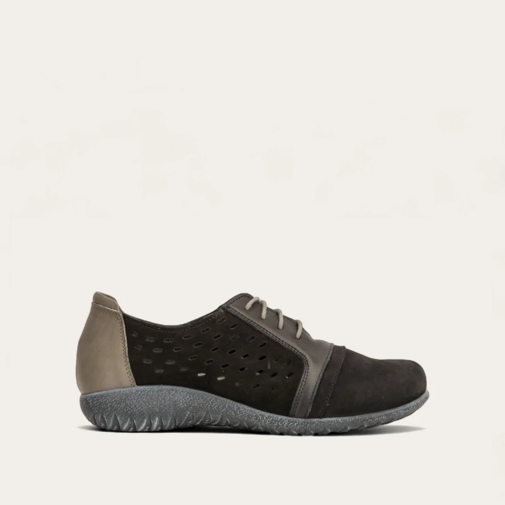 Lalo_black_1_cf126dca-b7e1-40fa-8530-3bc99f9177bc