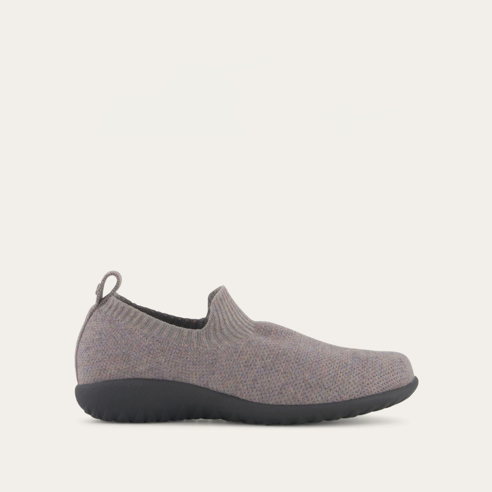 Nuku-Gray_Black_Knit_1_14ef5f86-8698-4933-8fb1-1e6f7bd740fc