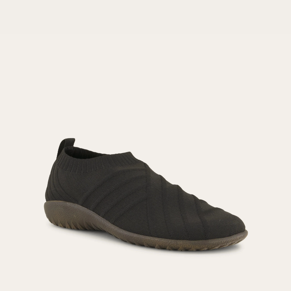 Okahu_Black_2_d5101254-8d49-4f51-bb78-fd78e0c53e59