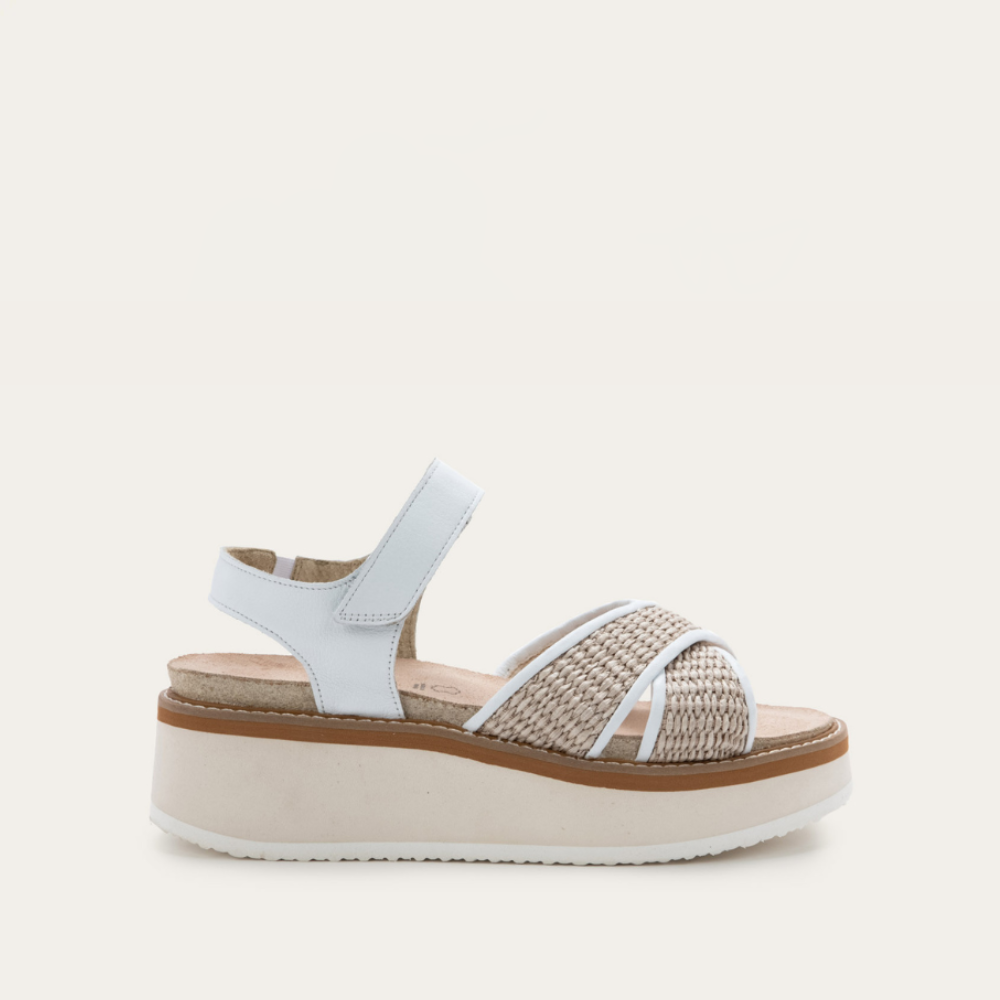 PAVLOVA_WHITE_SAND_RAFFIA_1_fe989c43-3168-4a83-bb05-2e72adcbb3b7