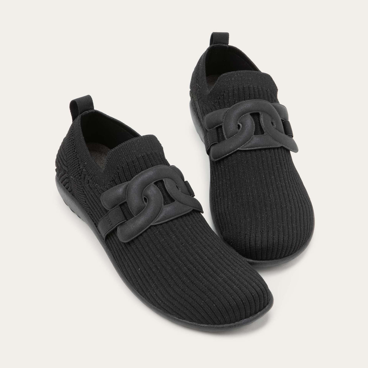 https://cdn.shopify.com/s/files/1/0853/7997/3439/files/PICTON_63B-6.jpg?v=1753795379