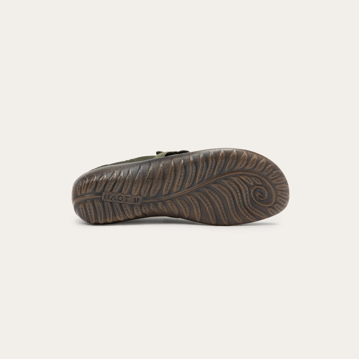 https://cdn.shopify.com/s/files/1/0853/7997/3439/files/PICTON_71G-4.jpg?v=1753795379