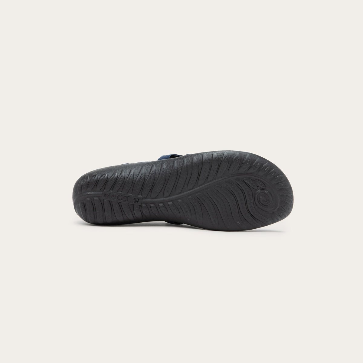 https://cdn.shopify.com/s/files/1/0853/7997/3439/files/PICTON_98D-4.jpg?v=1753795378