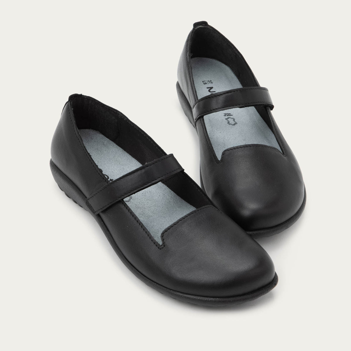 https://cdn.shopify.com/s/files/1/0853/7997/3439/files/PURINI_277-6.jpg?v=1753471091