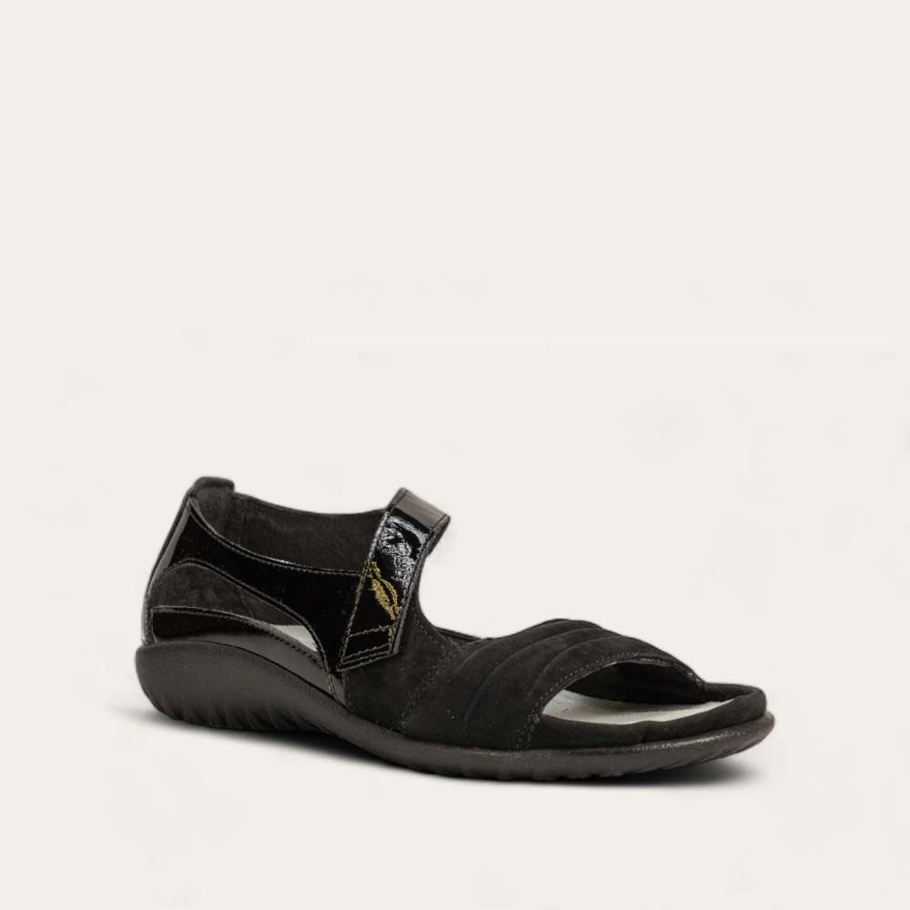 Papaki_Black_Patent_2_df519e8c-03c6-414c-b099-f4660b75f46c