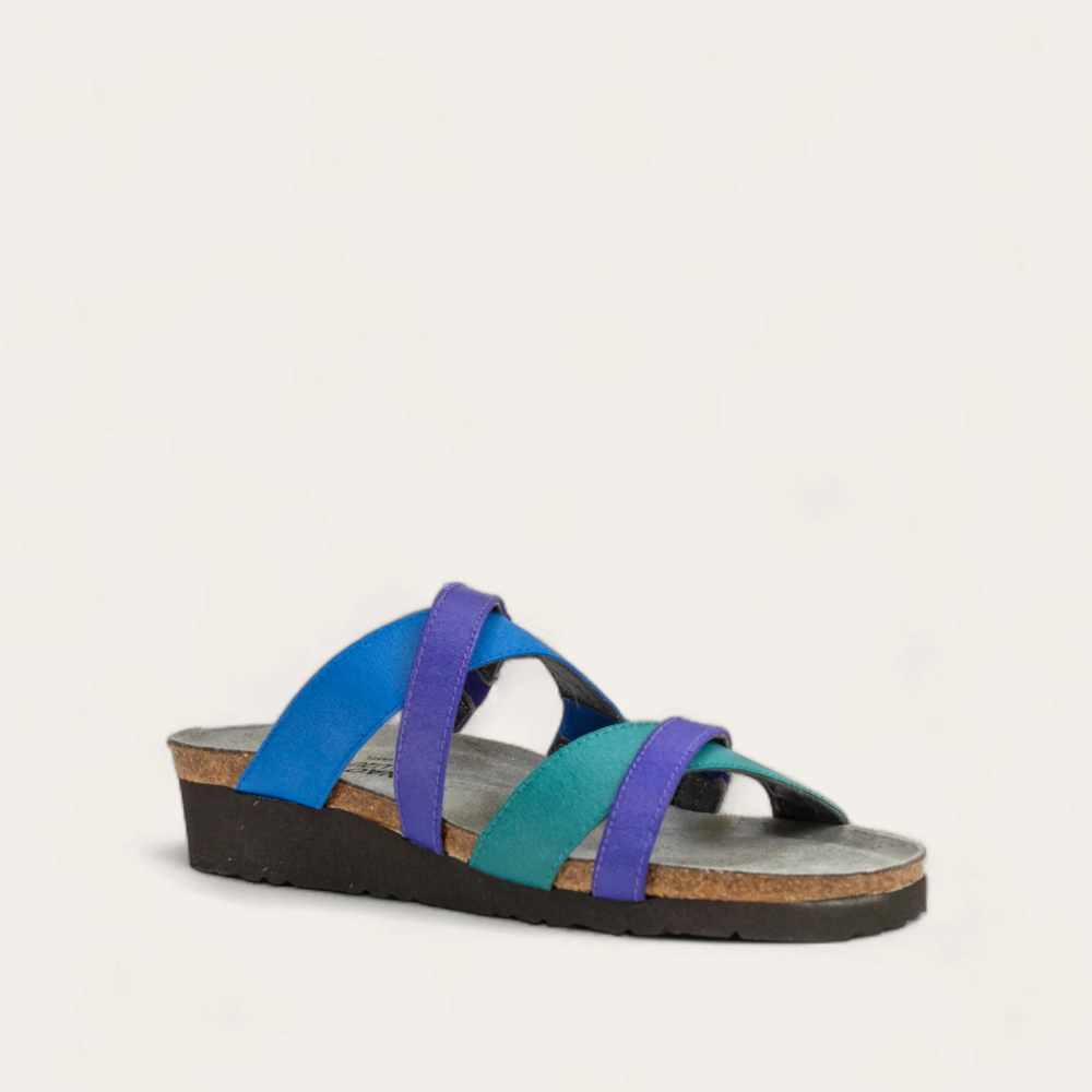 Roxanna-_aqua_stretch_2_c1ccb85c-ff45-4535-b977-d6208e3c91d8