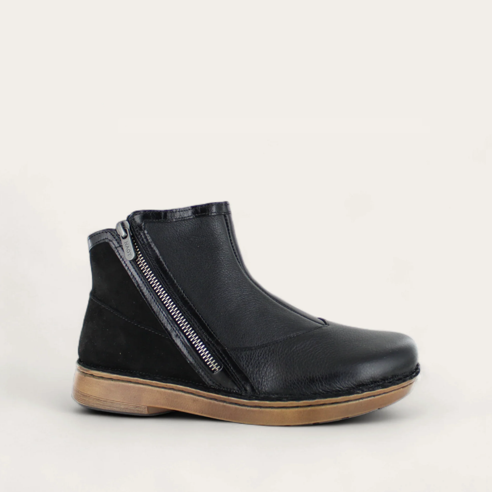 Spello-_Soft_Black_5570a195-8ab5-4676-9f23-8086a5a9a649