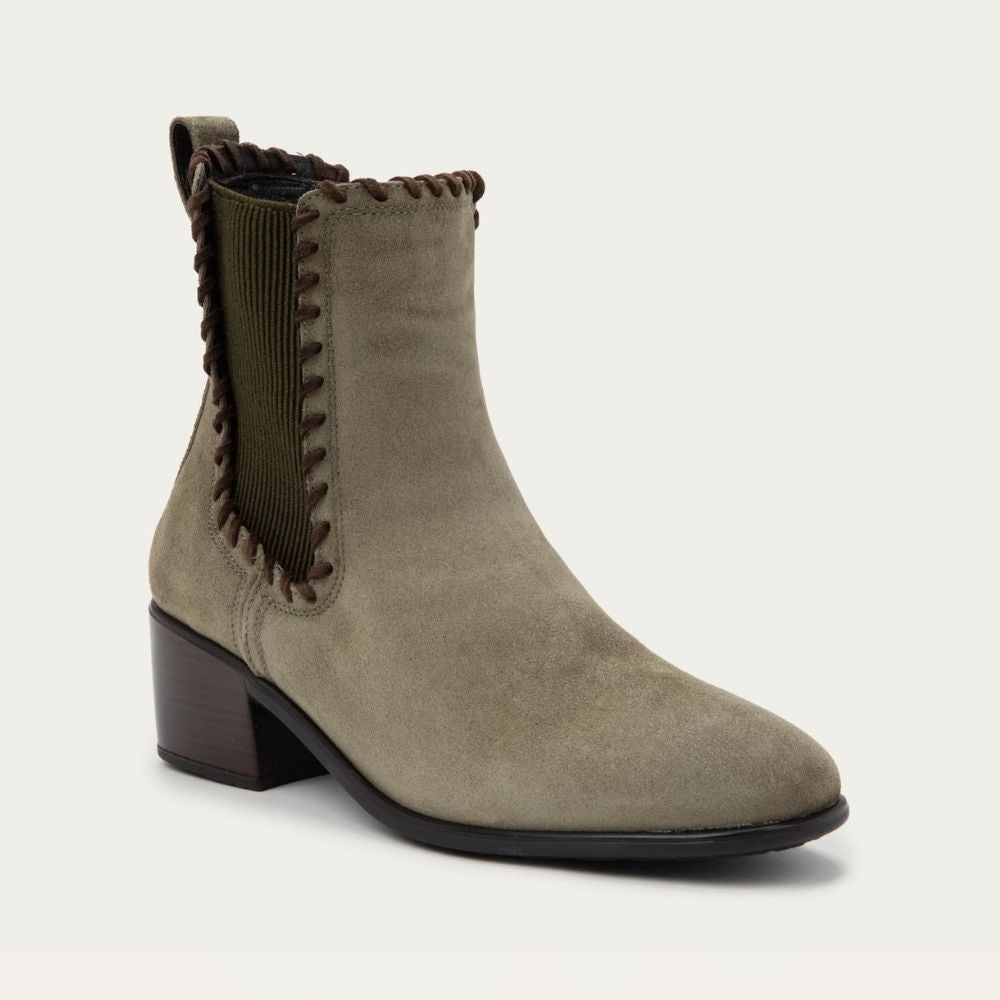 https://cdn.shopify.com/s/files/1/0853/7997/3439/files/TRADITION_GAK_2.jpg?v=1753471410