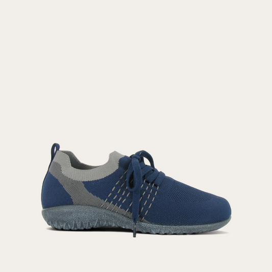 Tama-_Navy_Gray_Knit_1_58d3aee7-ddf0-4667-9d20-874856983c85