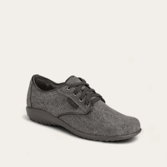Tiaki-_Gray_Material_Black_Raven_Lthr