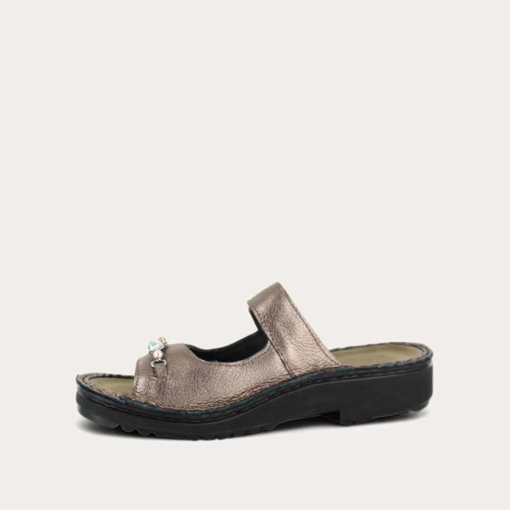 johanna_radiant_copper_2_67616204-821b-406d-b01c-3a0c49b1e3c9