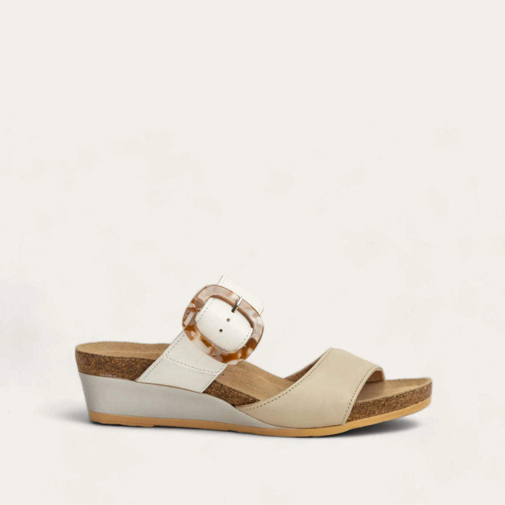 kingdom_ivory_white_1_3e63d12a-40d4-45c5-b84a-ea8fea96af9e
